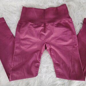 NWOT Viral Women's Butt Shaping Leggings- Plum Colored- High Waisted- (SM-MD)